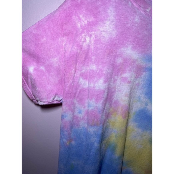 NWOT. Y2K BUZZ Tie Dye Pink Blue and Yellow T-shirt Womens Medium - Picture 3 of 5